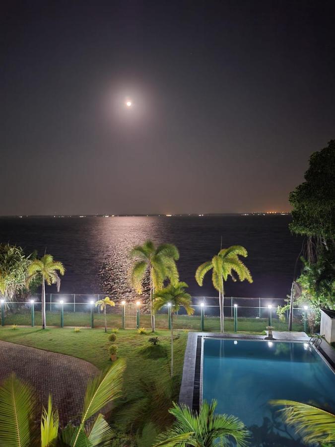 Rainbow Lagoon Resort Negombo Ngoại thất bức ảnh